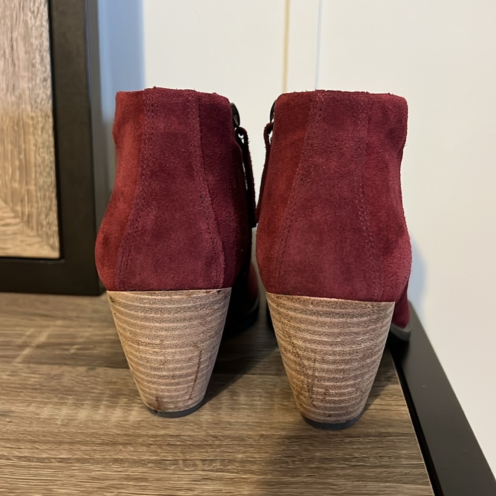 Ecco HYDRO MAX Suede Ankle Boots - Picture 4 of 10